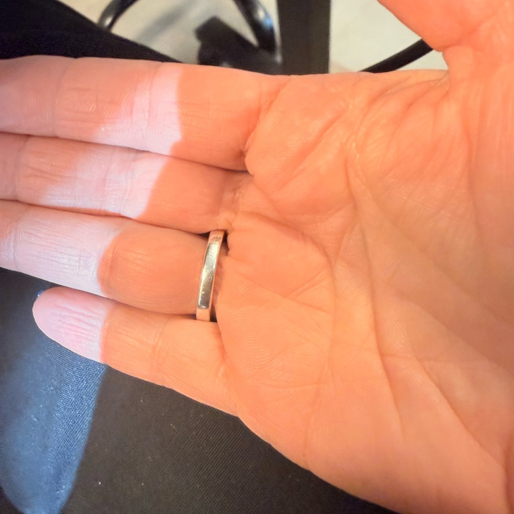Tiffany & Co. Silver Heart Cutout Ring - Picture 5 of 6